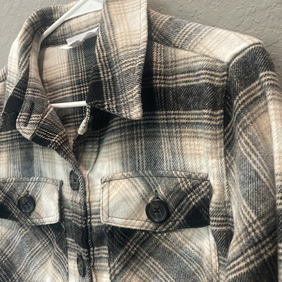 BB Dakota Steve Madden flannel Shacket button down - Picture 3 of 10